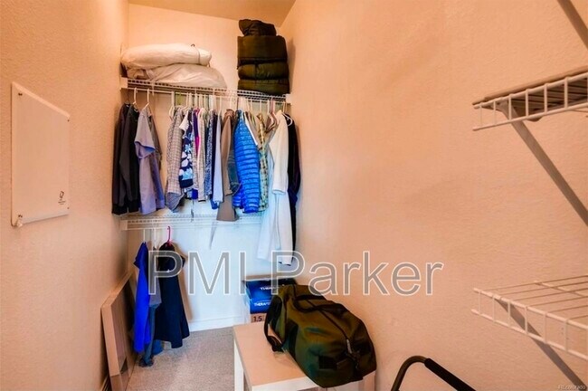 Building Photo - 9369 Amison Cir
