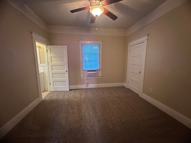 Building Photo - Updated 2 Bedroom with Office and Yard in the Heart of Midtown