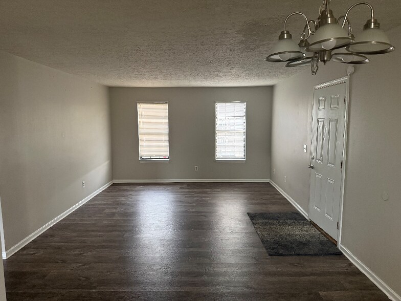 Building Photo - 2841 Frontier Ct