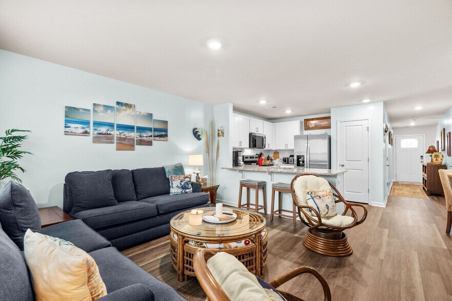 Building Photo - 332 Bayou Loop