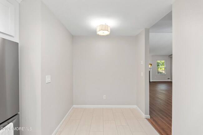 Building Photo - 36 Steeplechase Ct