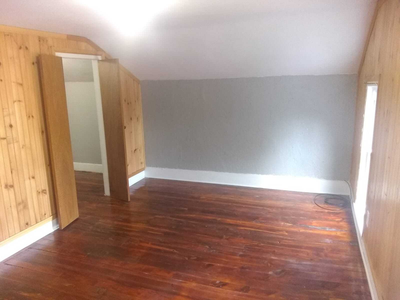 Building Photo - 605 Spring St