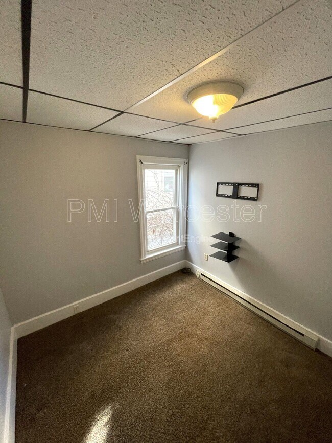 Building Photo - 15 Goulding St