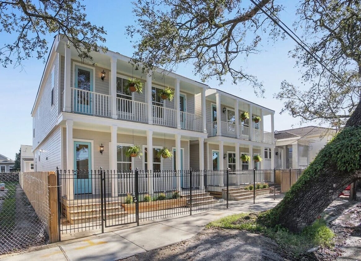 Building Photo - 2213 Louisiana Ave