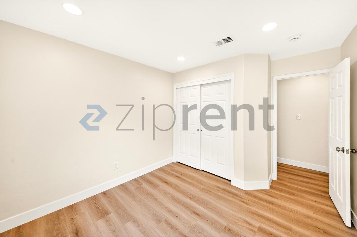 Building Photo - 5603 Pine Canyon Dr