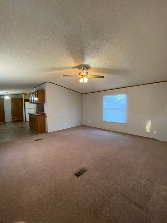 Building Photo - 3521 Gladden Lane W.
