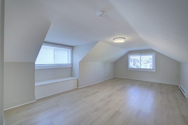 Building Photo - 5232 Brooklyn Ave NE