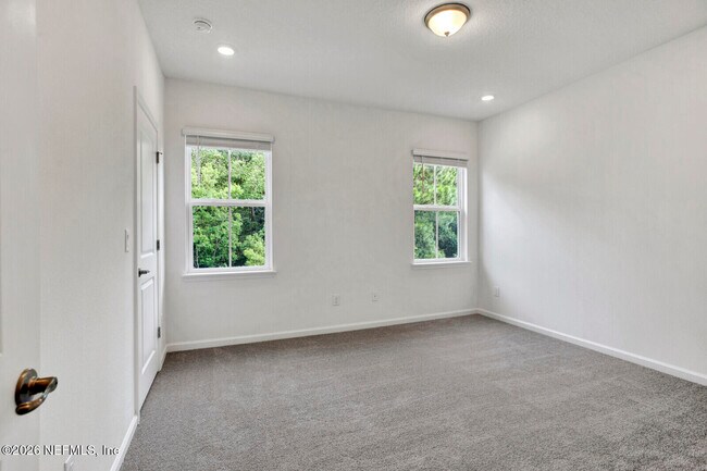 Building Photo - 73 Mellowood Ln