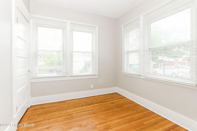 Building Photo - 243 S 43rd St