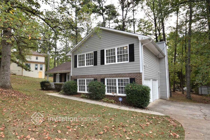 Primary Photo - 3833 Seton Hall Dr