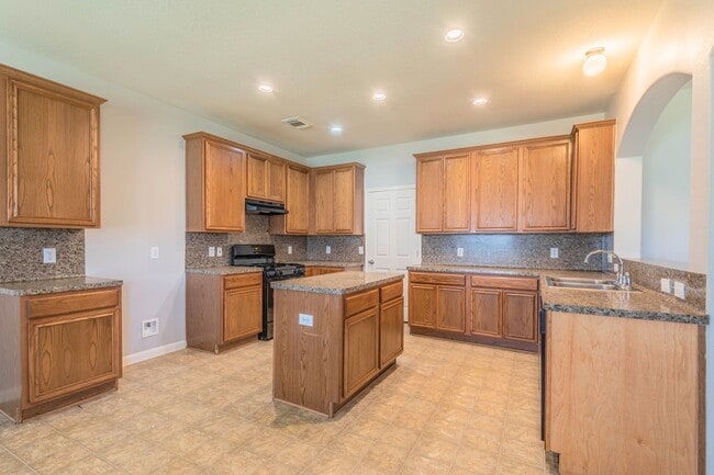 Building Photo - 20926 Hamlet Ridge Ln