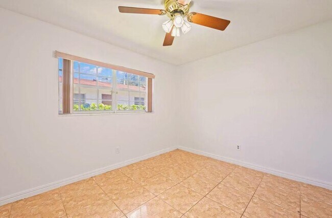 Building Photo - 5749 Buchanan St