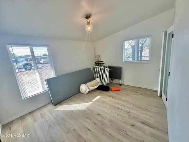 Building Photo - 227 S Ave B