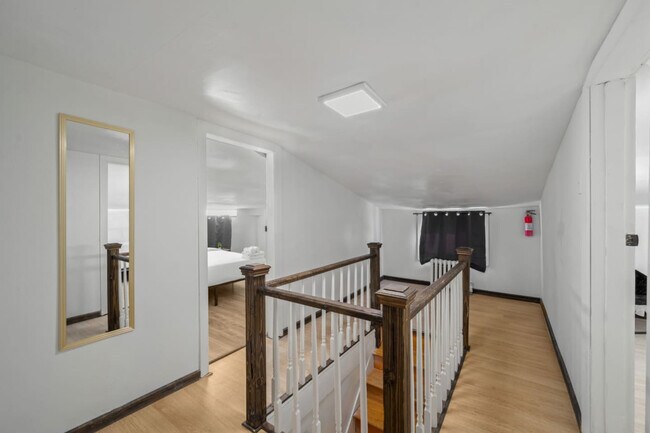 Building Photo - 21 Lord Ave