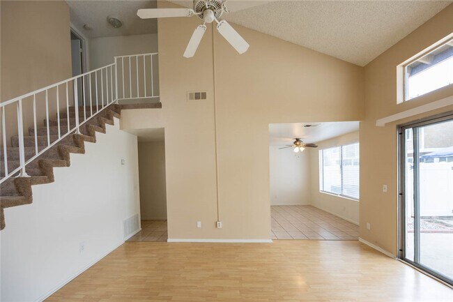 Building Photo - 2321 S Magnolia Ave