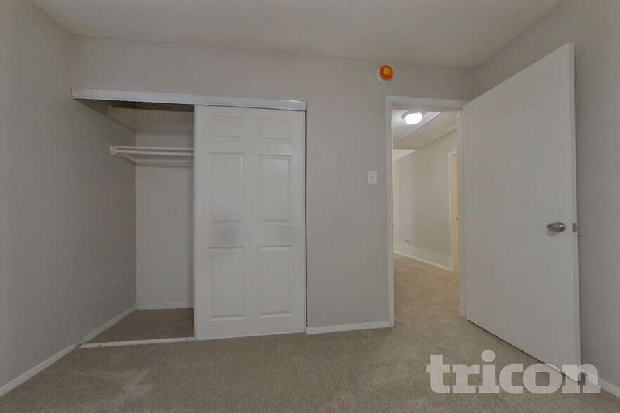 Building Photo - 3913 Big Leaf Ln