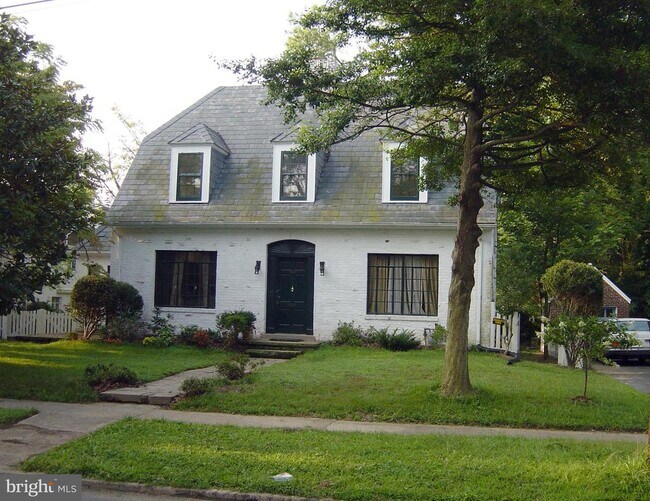 Building Photo - 4602 De Russey Pkwy