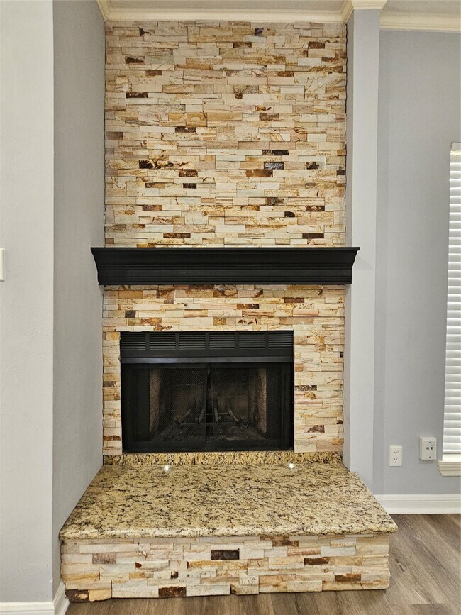 Building Photo - 11710 Southlake Dr