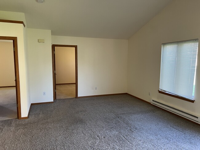 Building Photo - 1105 Heritage Ct