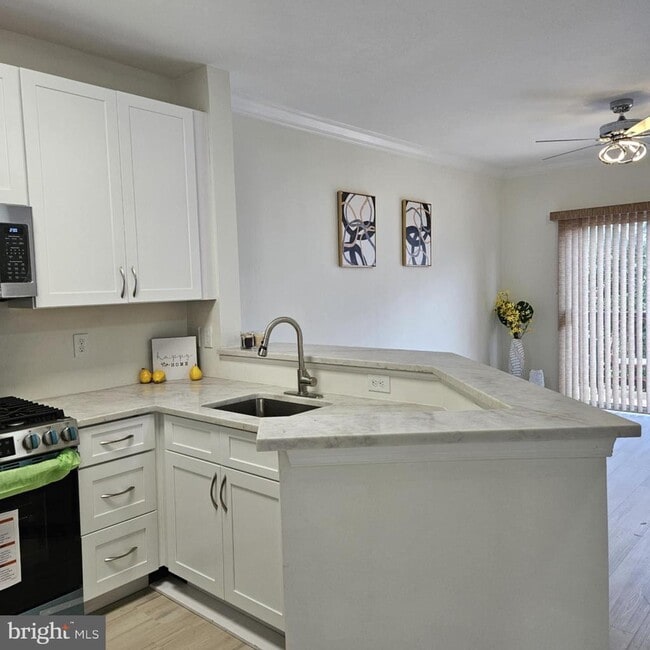 Building Photo - 21801 Flanders Ct