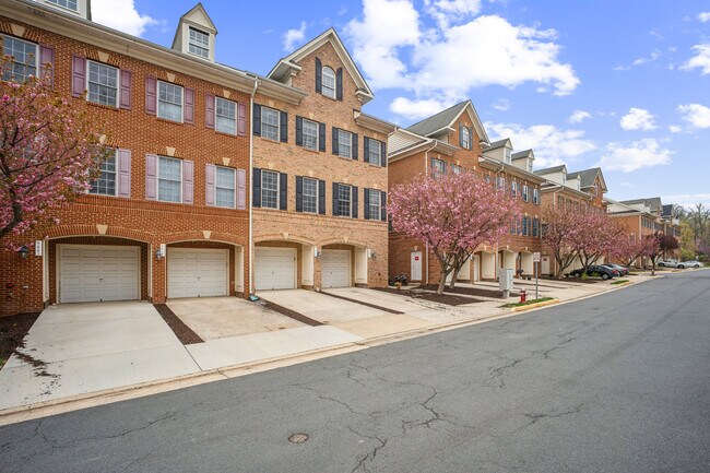 Building Photo - 4647 Red Admiral Way