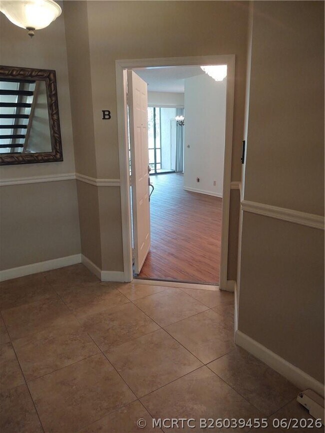 Building Photo - 5801 Coach House Cir