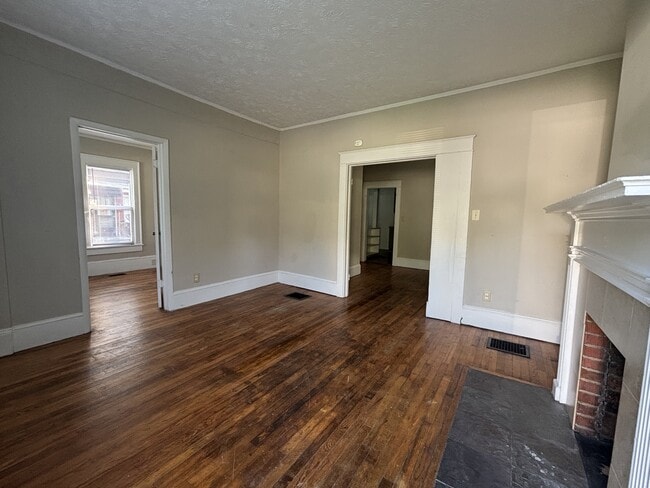 Building Photo - 202 N Virginia Ave