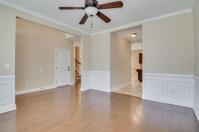 Building Photo - Canterbury Farms - 4 Bed 2.5 Bath