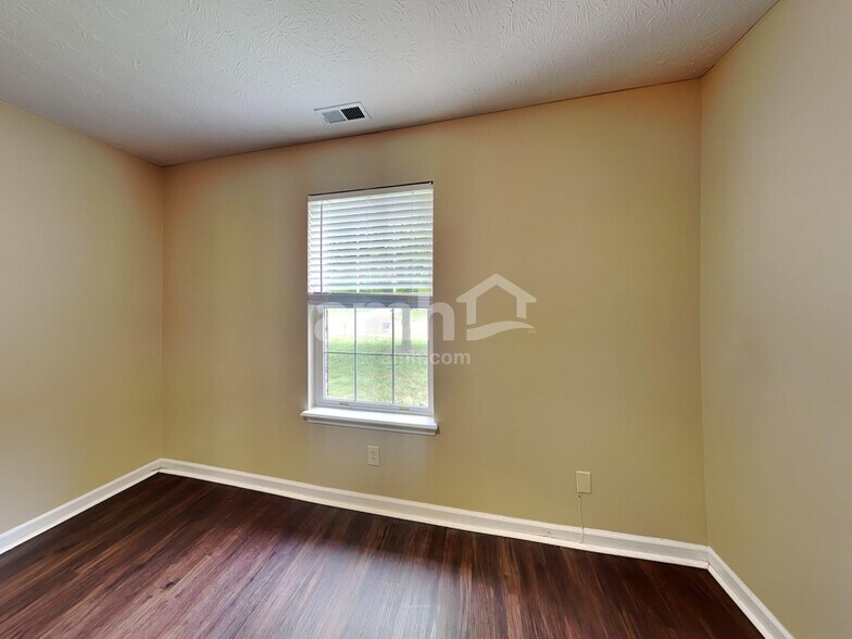 Building Photo - 7705 Corsican Cir