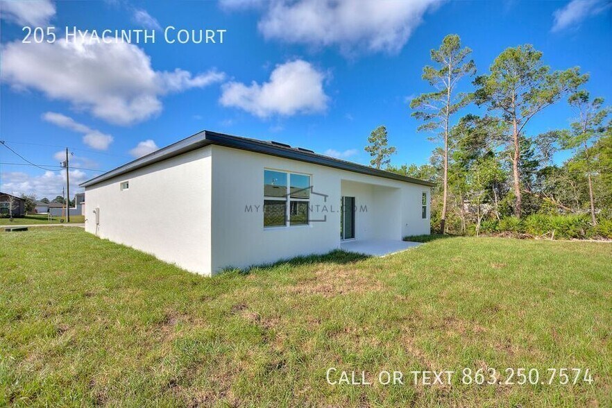 Building Photo - 205 Hyacinth Ct