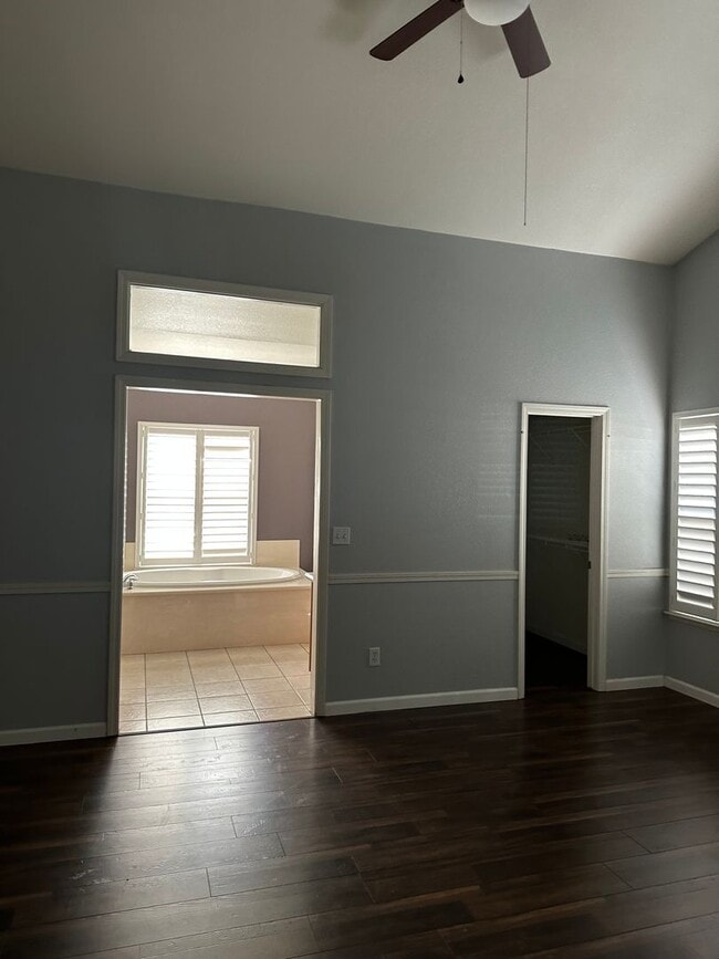 Building Photo - Well maintained home for rent in desirable...