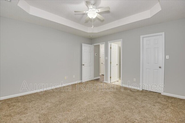 Building Photo - 690 Monroe St