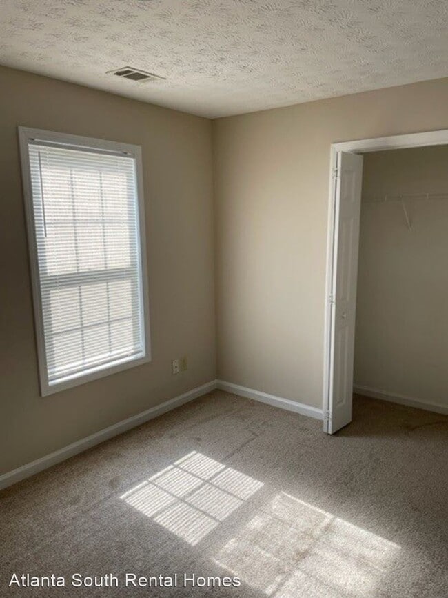 Building Photo - 4 br, 2.5 bath House - 91 Harbour Lake Drive