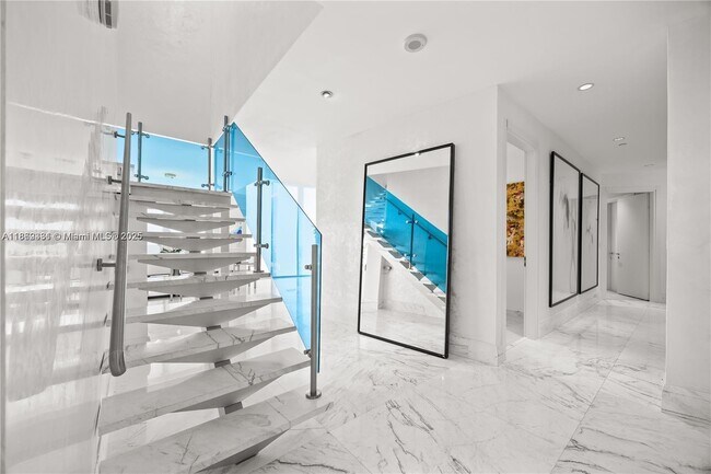 Building Photo - 200 Biscayne Blvd Way