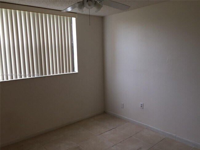 Building Photo - 8006 SW 149th Ave