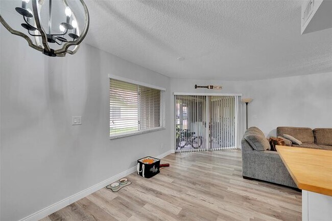 Building Photo - 9312 NW 9th Pl