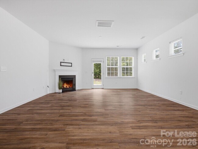 Building Photo - 1012 Whipcord Dr