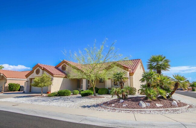 Building Photo - Sun City Summerlin - Golf Course Community...