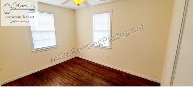 Building Photo - 1228 Holden Dr