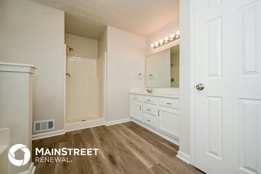 Building Photo - 5236 Bailey Dr