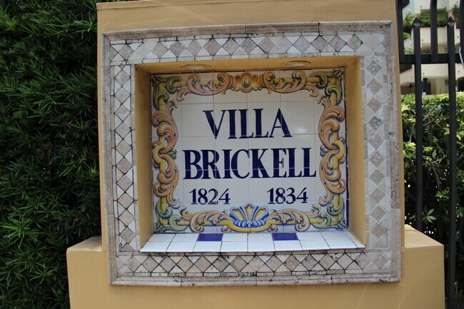 Building Photo - 1834 Brickell Ave