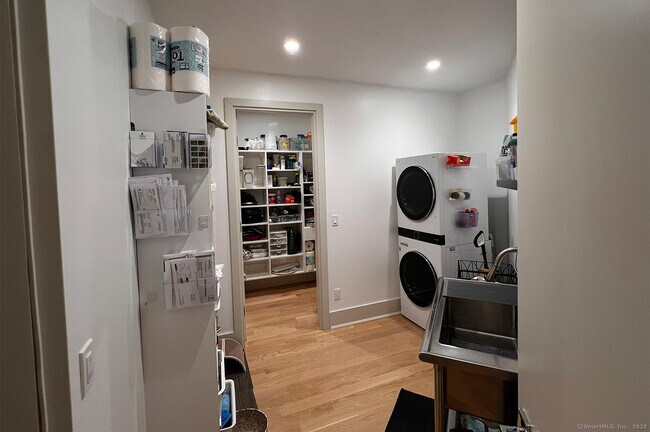 Building Photo - 9 Grey Fox Lane