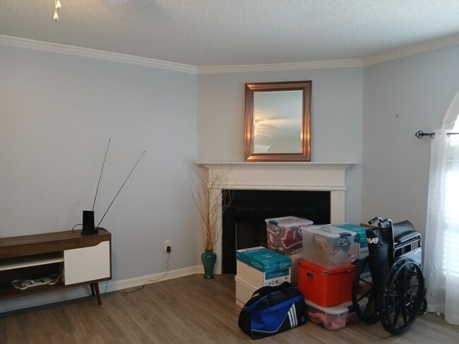 Building Photo - 212 Mill Pond Dr