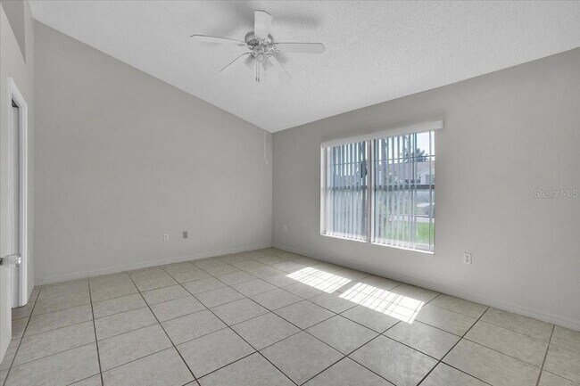 Building Photo - 112 Azalea Dr