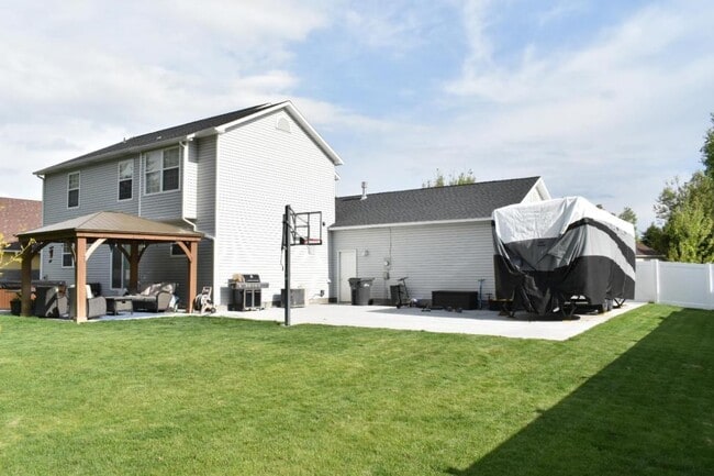 Building Photo - 226 W Stone Run Ln