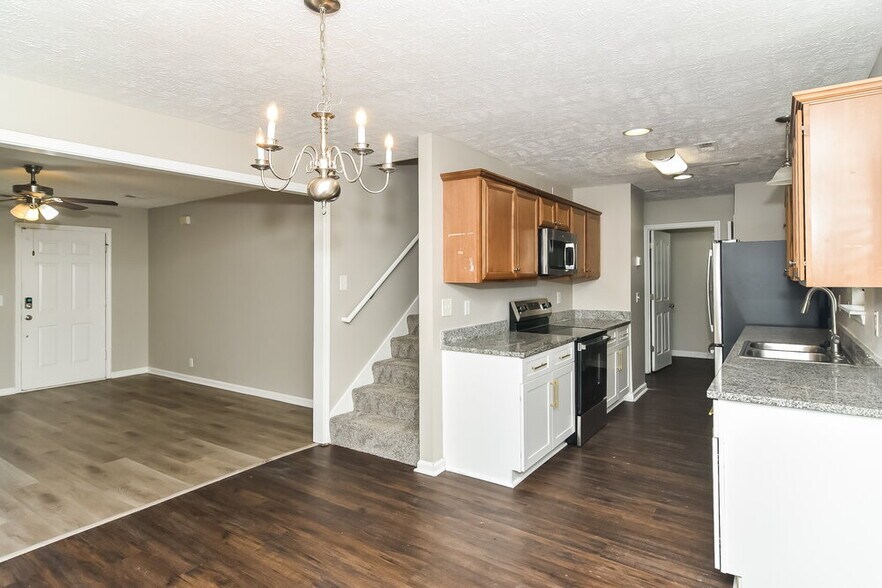 Building Photo - 315 Slippery Rock Dr