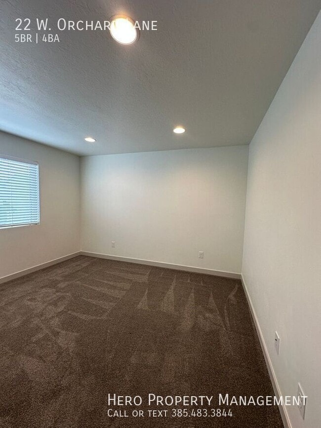 Building Photo - 22 W Orch Ln