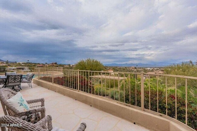 Building Photo - 16120 Cholla Dr