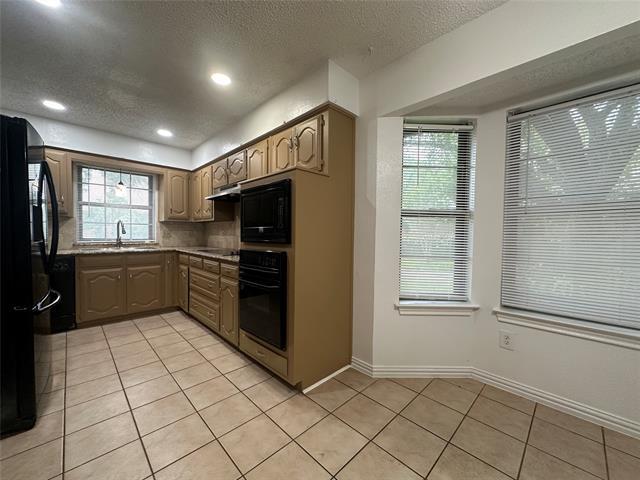 Building Photo - 719 Athenia Way