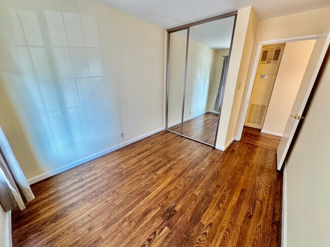 Building Photo - 4367 Nelson Dr